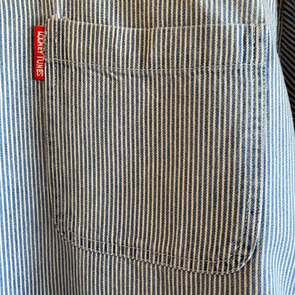 Warner Bros. size medium Looney Tunes shirt - Picture 3 of 6